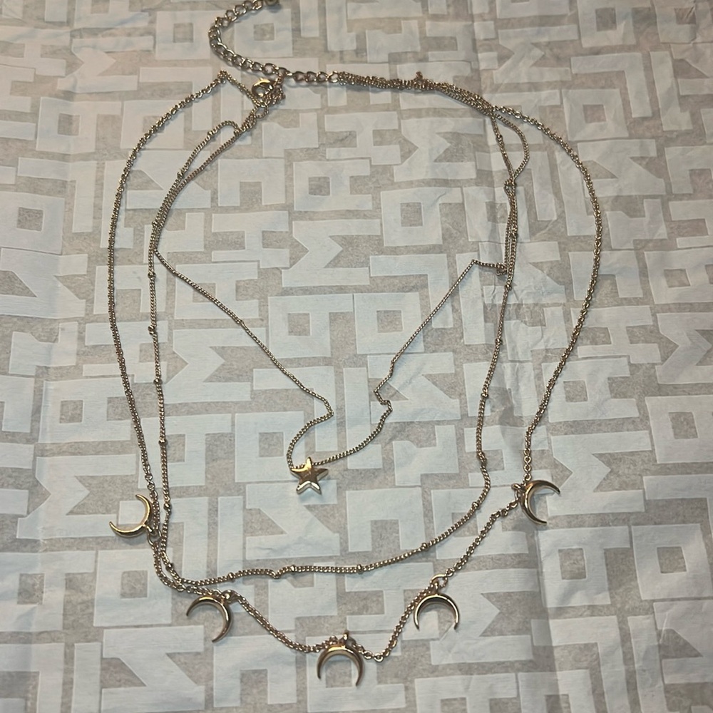 Dainty necklace